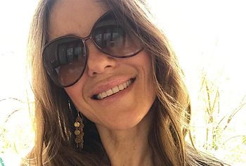 Elizabeth Hurley nude