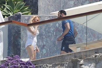 Pamela Anderson nude