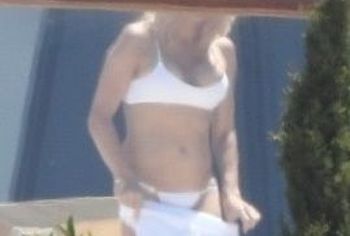 Pamela Anderson nude