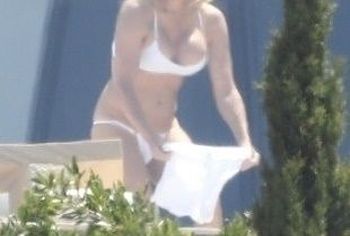 Pamela Anderson nude