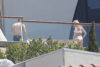 Pamela Anderson nude