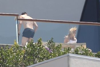 Pamela Anderson nude