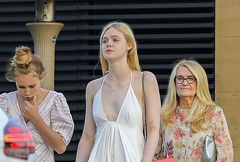 Elle Fanning nude
