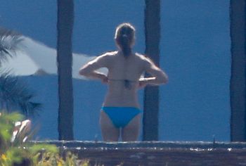 Courteney Cox & Jennifer Aniston nude