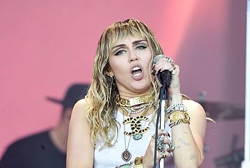 Miley Cyrus nude