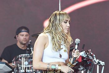 Miley Cyrus nude