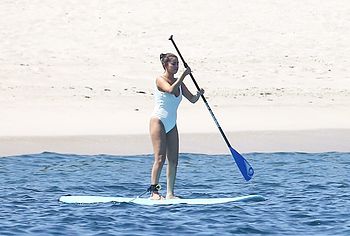 Selena Gomez nude