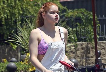 Ariel Winter nude