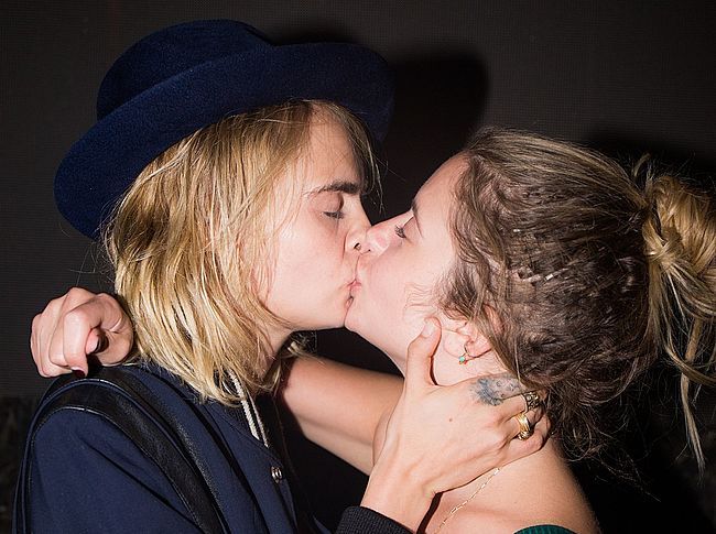 Cara Delevingne & Ashley Benson nude