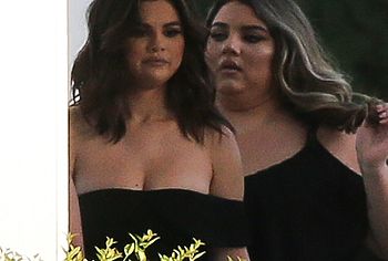 Selena Gomez nude