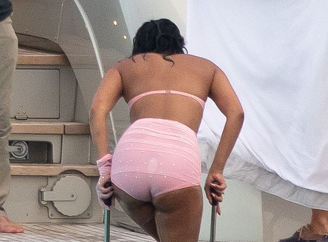 Priyanka Chopra nude