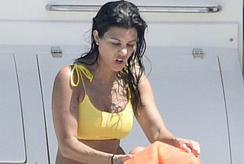 Kourtney Kardashian nude