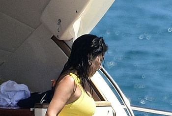 Kourtney Kardashian nude