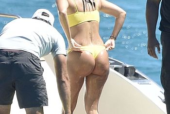 Kourtney Kardashian nude