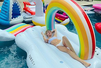 Miley Cyrus nude