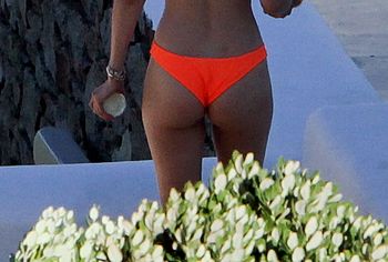 Gigi Hadid And Mary Butler nude