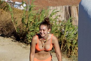 Gigi Hadid And Mary Butler nude