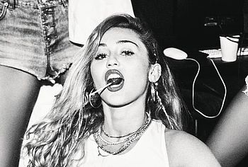 Miley Cyrus Nude