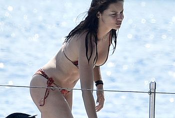 Adriana Lima nude