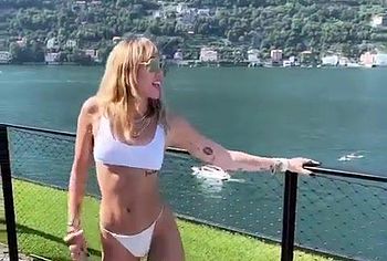 Miley Cyrus nude