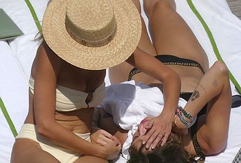 Miley Cyrus & Kaitlynn Carter nude