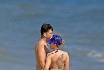 Scarlett Johansson nude