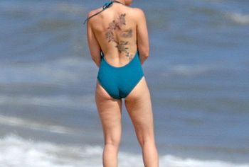 Scarlett Johansson nude