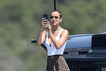 Nathalie Emmanuel & Vanessa Hudgens nude