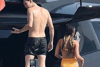 Nathalie Emmanuel & Vanessa Hudgens nude