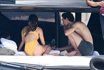 Nathalie Emmanuel & Vanessa Hudgens nude