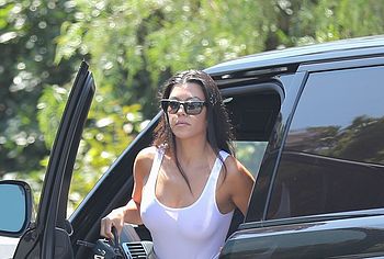 Kourtney Kardashian nude