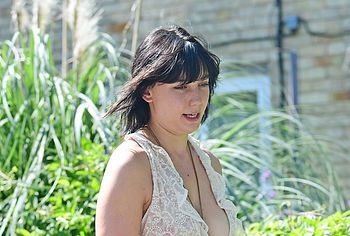 Daisy Lowe nude
