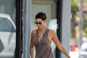 Nicole Murphy nude