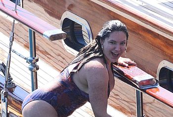 Kelly Brook nude