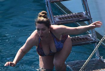 Kelly Brook nude