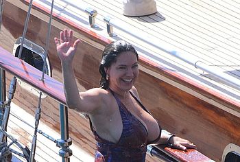 Kelly Brook nude