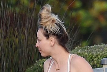 Kaley Cuoco nude