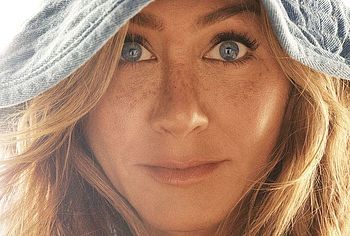 Jennifer Aniston nude