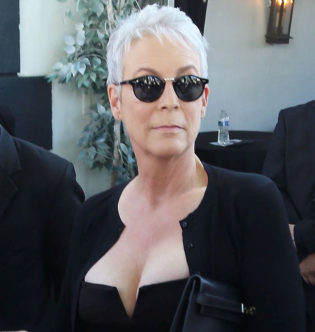 Jamie Lee Curtis nude