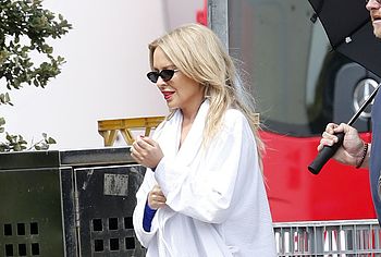 Kylie Minogue nude