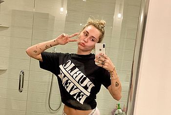 Miley Cyrus nude