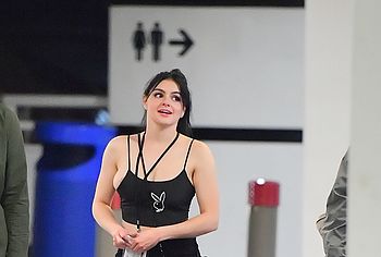 Ariel Winter nude