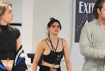 Ariel Winter nude
