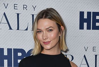 Karlie Kloss nude