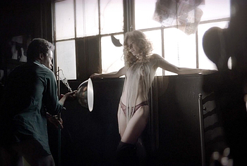 Jane Levy & Juno Temple Nude