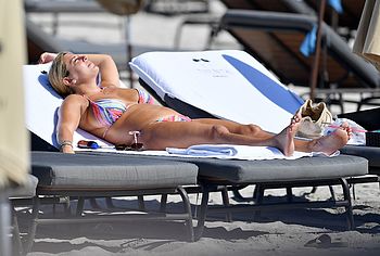 Claudine De Matos nude