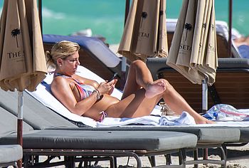 Claudine De Matos nude