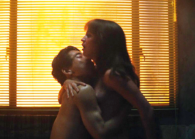 Alicia Vikander & Riley Keough Nude
