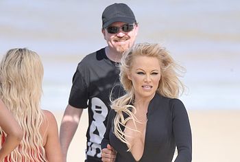 Pamela Anderson nude