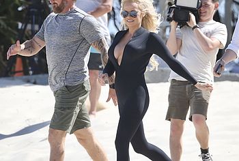 Pamela Anderson nude